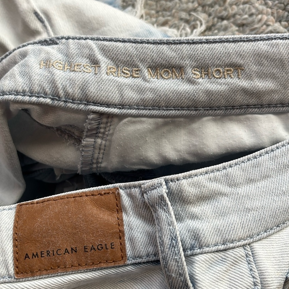 ‼️American Eagle Highest Rise Denim Mom Short - Picture 4 of 5